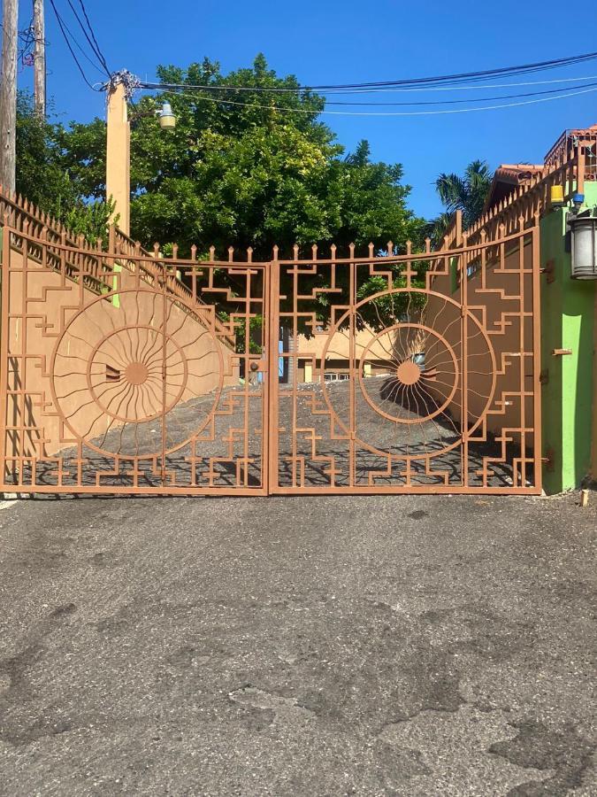 Montego Bay, Ironshore Luxury Studio Bagian luar foto